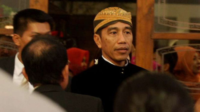 Jokowi menghadiri pernikahan keponakannya di Solo, Jawa Tengah