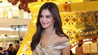 Makin Awet Muda, Pose Cantik Cut Tari Bikin Netizen Terpesona