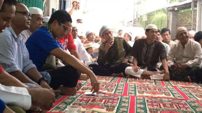 Sandiaga Salahuddin Uno, Bakal Calon Gubernur DKI Jakarta saat buka bersama.