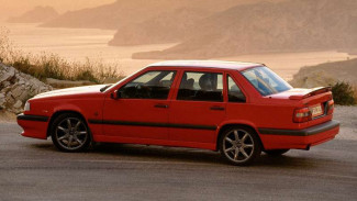 Volvo 850, Mobil Pertama yang Dibekali Airbag Samping