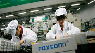 Meski Dilanda Gelombang COVID-19, Pabrik iPhone Terbesar China Mulai Beroperasi Penuh
