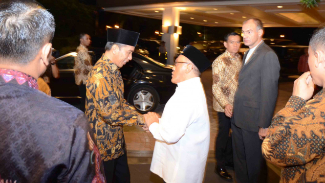 Jokowi dan SBY Buka Bersama Aburizal Bakrie