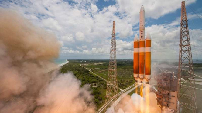 Roket Delta IV berhasil membawa satelit NROL-37