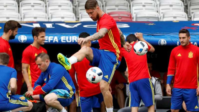 Latihan timnas Spanyol jelang menghadapi Republik Ceko