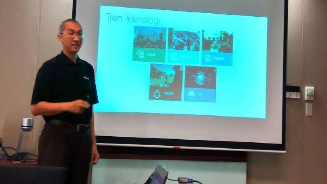 National Technology Officer Microsoft Indonesia, Tony Seno Hartono
