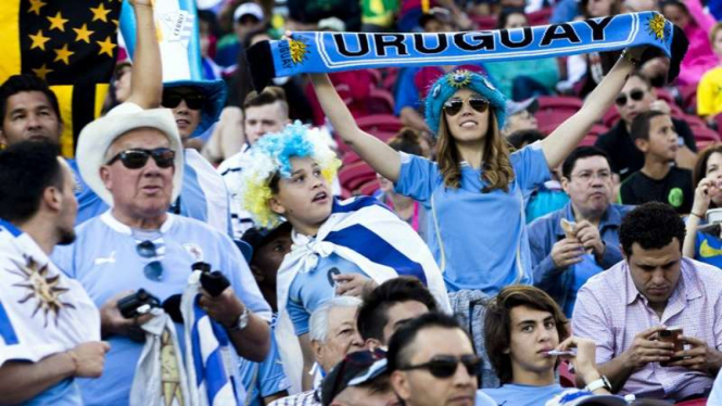 Fans Uruguay saksikan duel kontra Jamaika