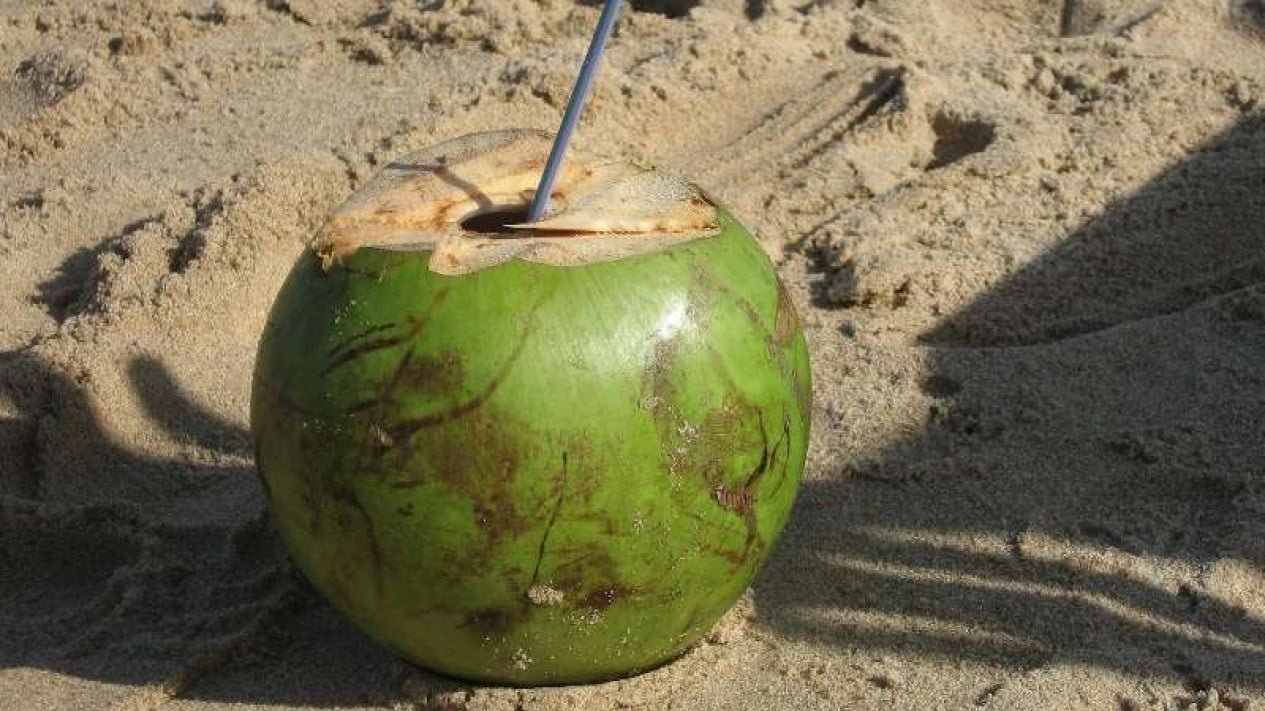 Air kelapa hijau untuk covid