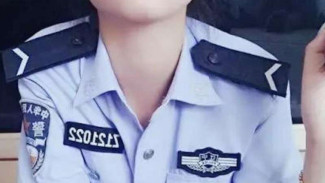 Polwan Ini Dipecat Gara-gara 'Selfie' Tak Senonoh