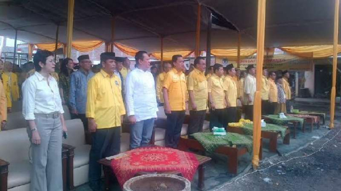 Ketua Umum Golkar, Setya Novanto, saat melantik pengurus Partai Golkar di Jawa Tengah beberapa waktu lalu. 