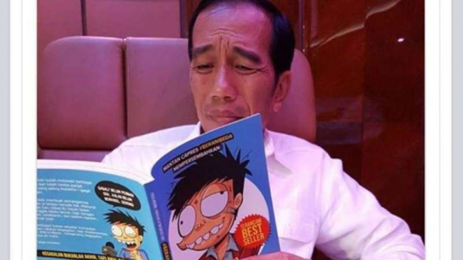 Presiden Jokowi baca komik Si Juki.