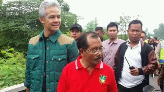 Gubernur Jawa Tengah Ganjar Pranowo pantau banjir di Solo.