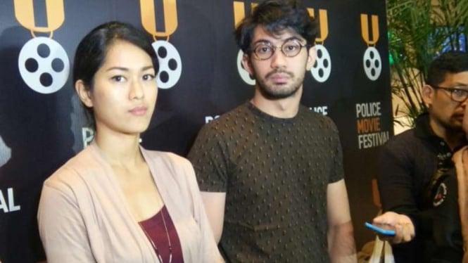 Prisia Nasution dan Reza Rahadian di acara Police Movie Festival.