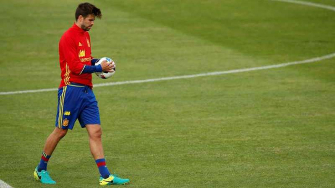 Bek timnas Spanyol, Gerard Pique.