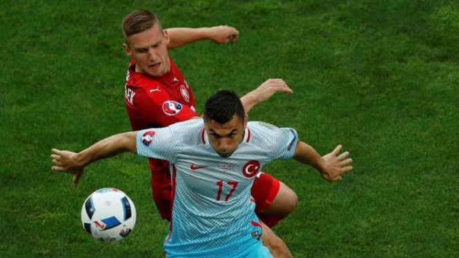 Turki melawan Republik Ceko di Piala Eropa 2016