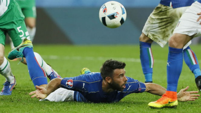 Bek Italia, Andrea Barzagli.