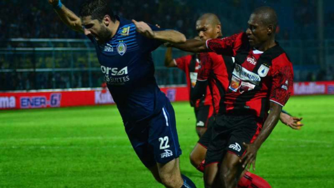 Laga Persipura Jayapura kontra Arema FC