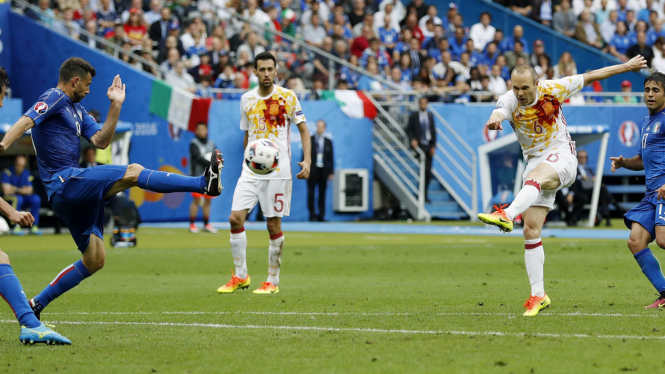 Italia vs  Spanyol di Piala Eropa 2016