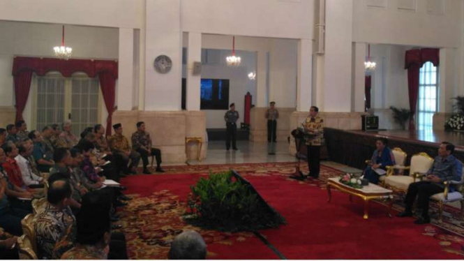 Presiden Jokowi berikan arahan pada Satgas 115 di Istana Merdeka