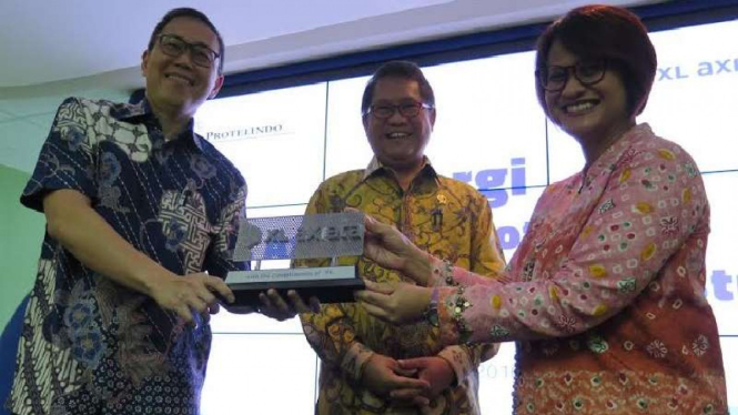 XL Axiata jual menara ke Protelindo