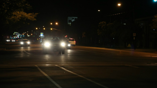 Ilustrasi mengemudi di malam hari