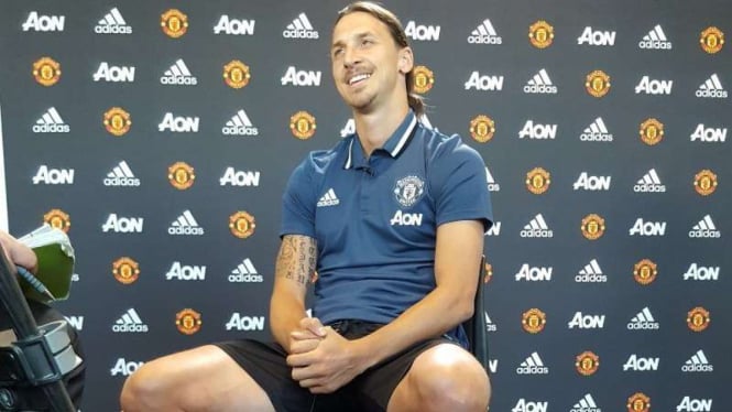  Penyerang Manchester United, Zlatan Ibrahimovic