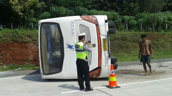 Bus Jaya Prima yang kecelakaan di km 95 Tol Cipali