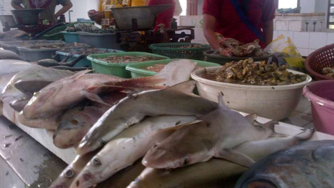 Pasar ikan Pantai Depok