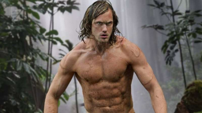 Alexander Skarsgard sebagai Tarzan