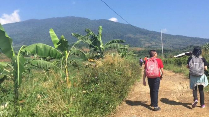 Petualangan Seru ke Kaki Gunung Salak.