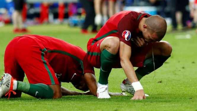 Bek Portugal, Pepe, muntah usai final Piala Eropa 2016
