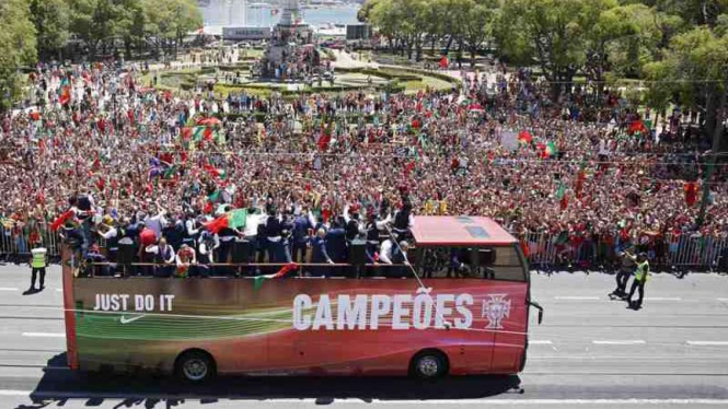 Pemain Portugal mendapatkan sambutan meriah dari pendukungnya