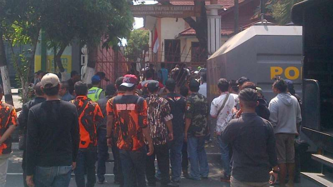 Unjuk rasa massa pro Papua Merdeka dan pro NKRI di Yogyakarta