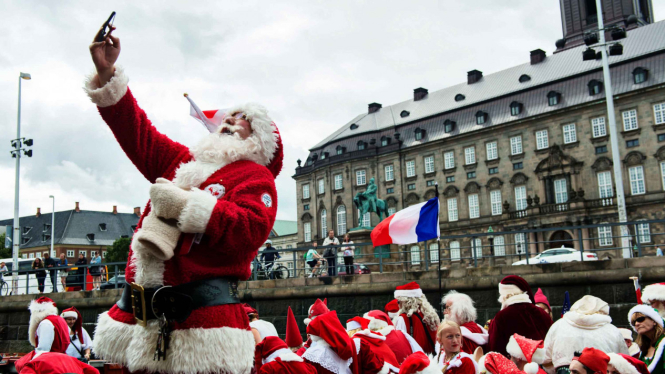 Sinterklas Sedunia Nikmati Musim Panas di Denmark