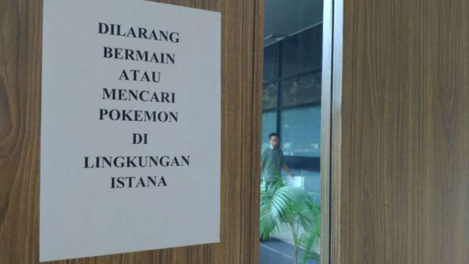 Pamflet larang bermain permainan Pokemon Go di kompleks Istana Negara.