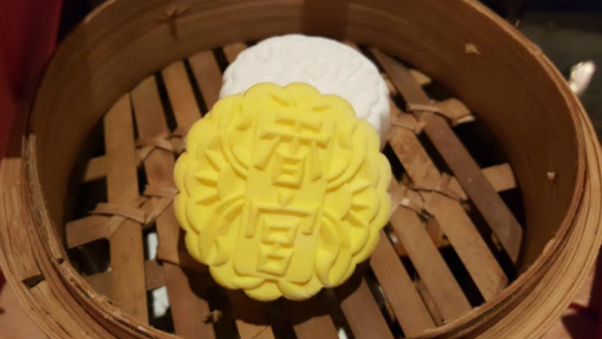 Mooncake atau kue bulan