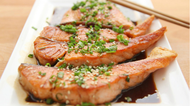 Ilustrasi salmon , makanan mengndung antioksidan