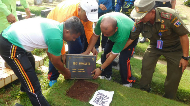 Makam fiktif di TPU Karet Bivak