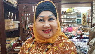 Dewi Motik: Wanita Indonesia Harus Mandiri dan Kritis