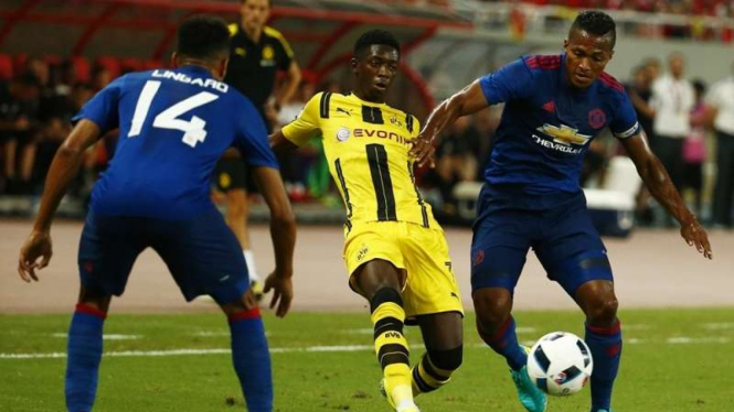 Borussia Dortmund saat menghajar Manchester United 4-1