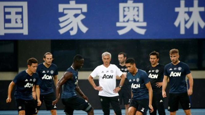 Suasana latihan Manchester United di China