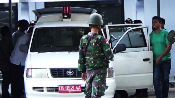  Pemberangkatan jenazah Serda Muhammad Ilman, dari Poso, Sulawesi Tengah. Tim intelijen Operasi Tinombala ini tewas ditembak Brimob