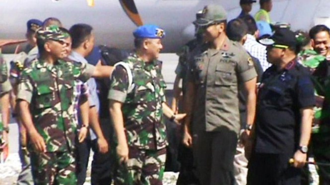 Tim investigasi dari Mabes Polri dan Mabes TNI untuk kasus penembakan prajuri TNI tiba di Kabupaten Poso, Sulawesi Tengah, pada Kamis, 28 Juli 2016.