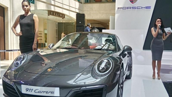 Porsche Carrera.