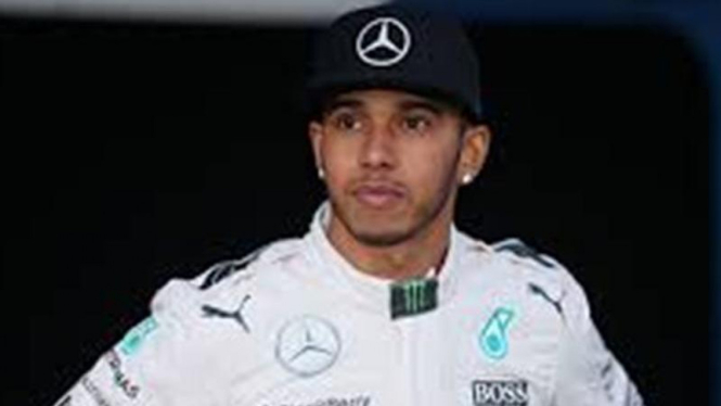 Pembalap Mercedes, Lewis Hamilton.