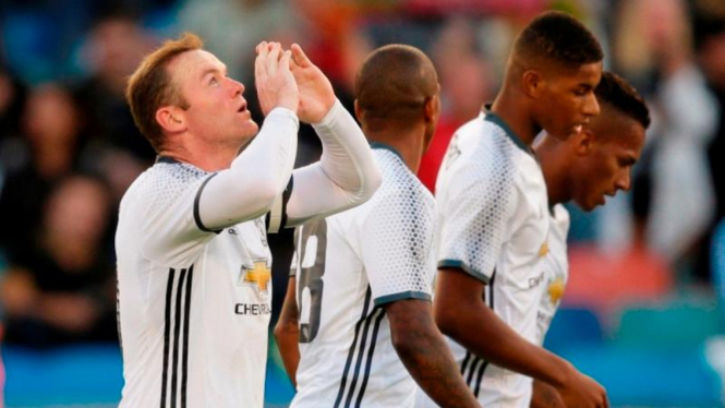 Kapten Manchester United, Wayne Rooney (kiri)
