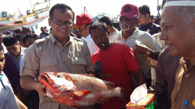 Ketua Komisi IV DPR RI, Edhy Prabowo saat meninjau PPS Lampulo, Banda Aceh