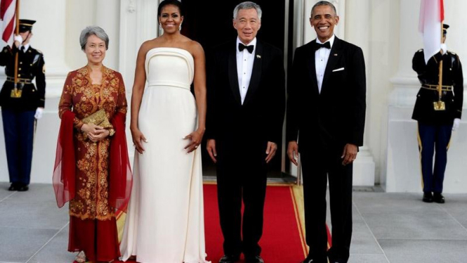 Presiden Barack Obama dan Michelle dan PM Singapura