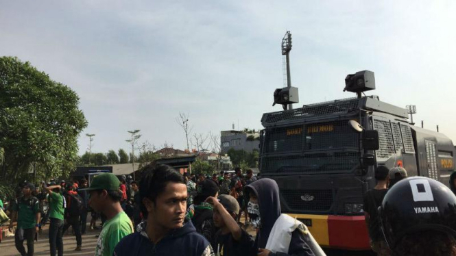 Sekitar 1.000 bonek akan dipulangkan ke Surabaya