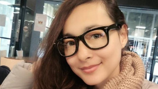 Jawaban Dewi Rezer soal Isu Kencani Pria Bule