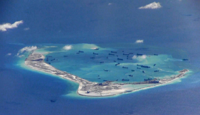 Sengketa wilayah di Laut China Selatan.